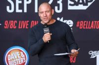 Джимми Смит дебютирует в качестве комментатора на турнире UFC 221
