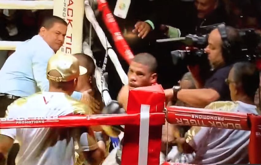 Пуэрториканский боксер и тренер его соперника отстранены от боев за драку в ринге