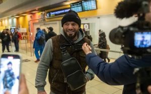 Магомед Исмаилов прилетел в Екатеринбург на поединок со Шлеменко: "Сейчас больше мысли не о бое"
