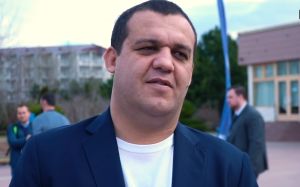 Умар Кремлев: "Мейвезер сидит и мечтает, чтобы Хабиб дал согласие на бой"