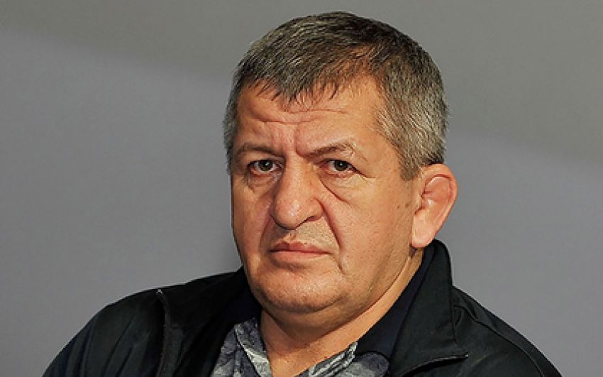 Абдулманап Нурмагомедов о бое Минеев - Исмаилов: "Ничья заслуженная, но должна быть желтая карточка!"