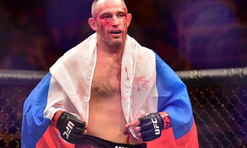 Стал известен соперник Алексея Олейника на турнире UFC 246 в январе