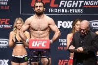 Официально: Омари Ахмедов встретится с Иэном Хейнишом на UFC 245