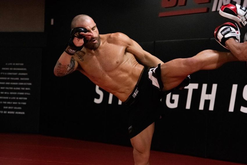 Александр Волкановски показал актуальную форму перед боем с Ортегой на UFC 266