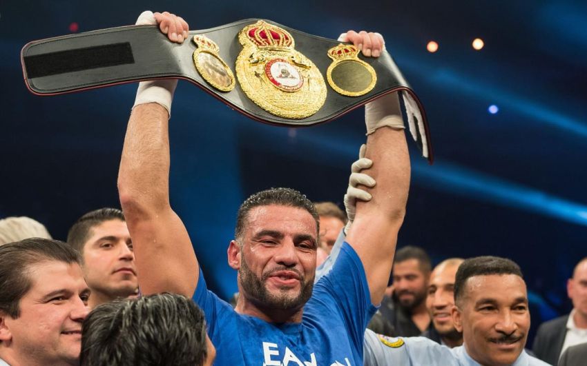 Майкл Хантер отреагировал на решение WBA вернуть Чарру титул "регулярного" чемпиона мира