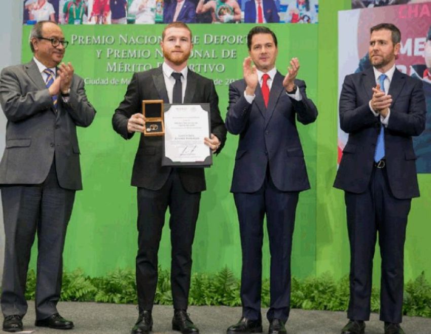 Сауль Альварес признан лучшим спортсменом Мексики