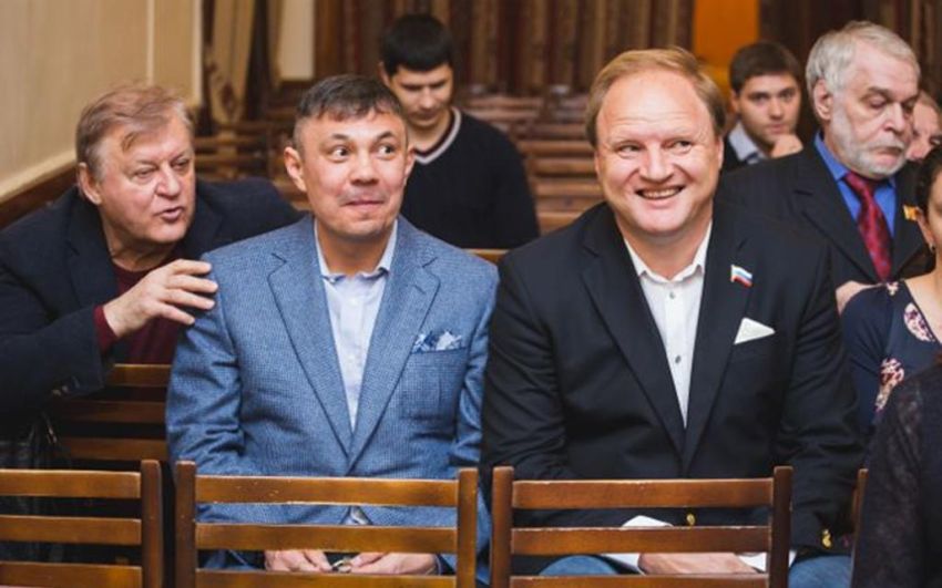 Владимир Хрюнов намекнул, что МакГрегор заинтересован в поединке с Костей Цзю