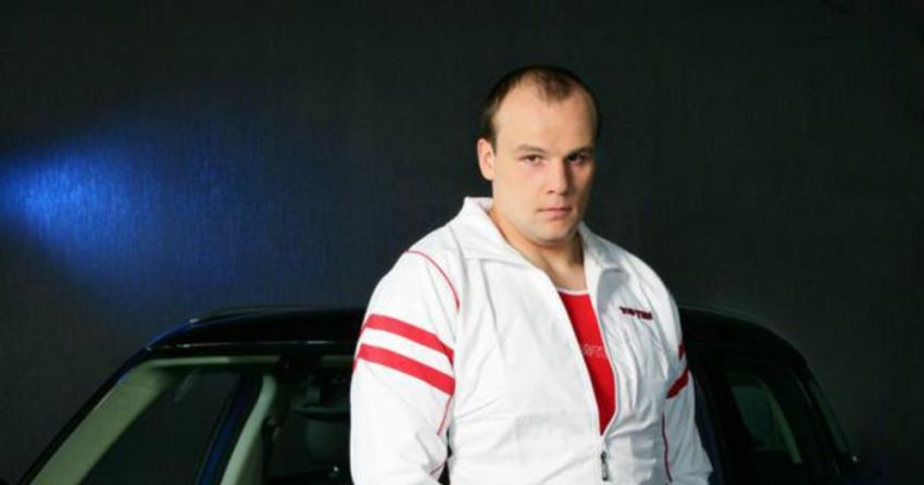 Джой Давейко снялся с боя против Сергея Кузьмина, ему срочно подыскивают замену