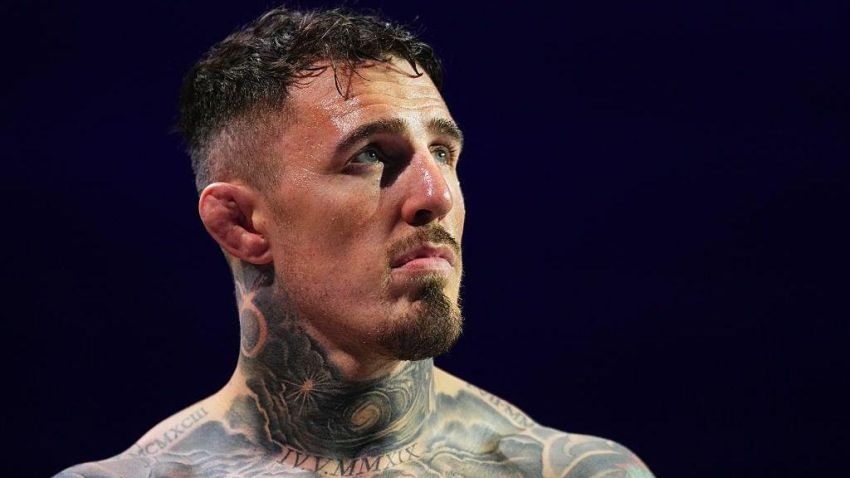 Том Аспиналл освободил титул UFC в тяжелом весе