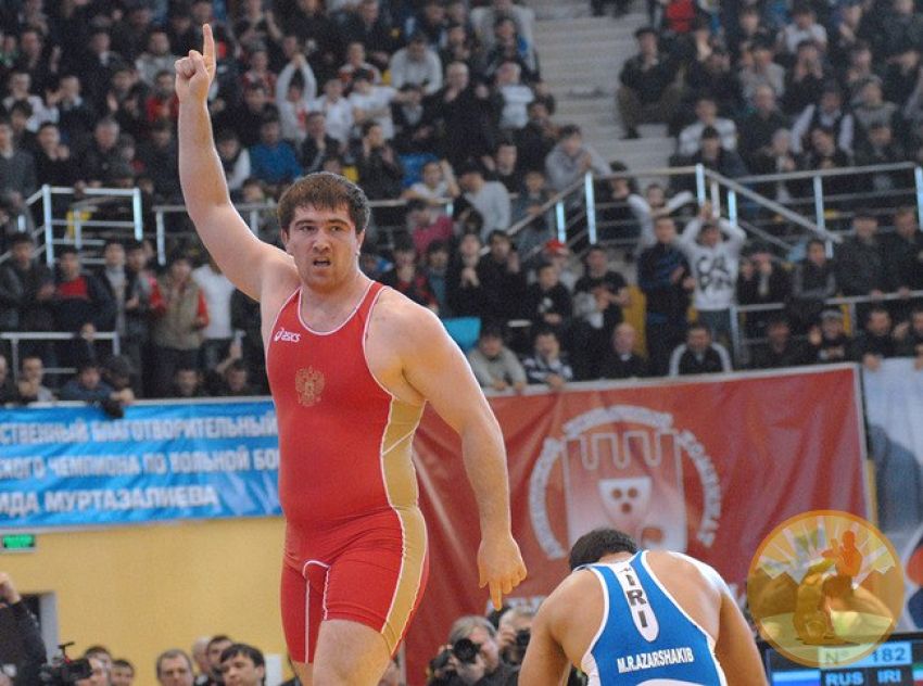Борец РФ Бахтияр Ахмедов объявлен чемпионом ОИ-2008 вместо дисквалифицированного Таймазова