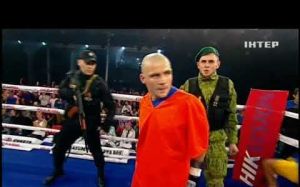 Беринчик жжет (выход на ринг)