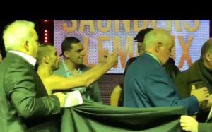 Скандал на взвешивании перед боем Сондерс - Лемье
