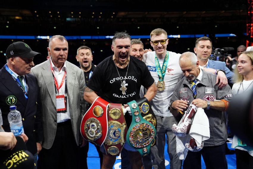 Александр Усик получил отсрочку для переговоров о поединке с Паркером