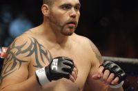 Тим Сильвия просит UFC оплатить новую операцию на руке, сломанной 16 лет назад в бою с Миром