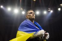 Александр Усик спел песню об освобождении Крыма: видео