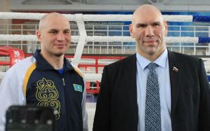 Иван Дычко нокаутировал Стивена Кирнона в первом раунде