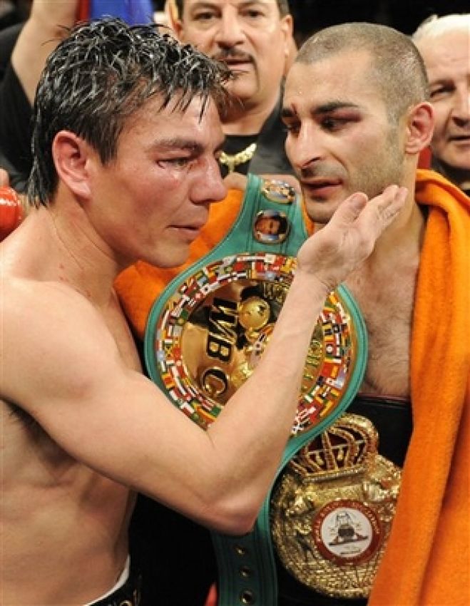 Vic Darchinyan vs Jorge Arce 