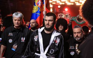 Тренер Бивола оценил шансы Бетербиева в бою с Ярдом