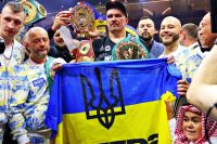 Теофимо Лопес отреагировал на решение Усика отказаться от титула IBF
