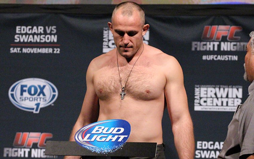 Алексей Олейник может выступить на ноябрьском турнире UFC в Москве