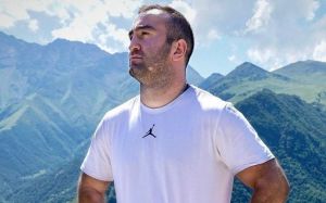 Мурат Гассиев: "Балогун опытный боксер, без поражений, хоть и возрастной"