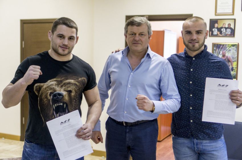 Сергей Романов и Дмитрий Тебекин подписали контракты с M-1 Global