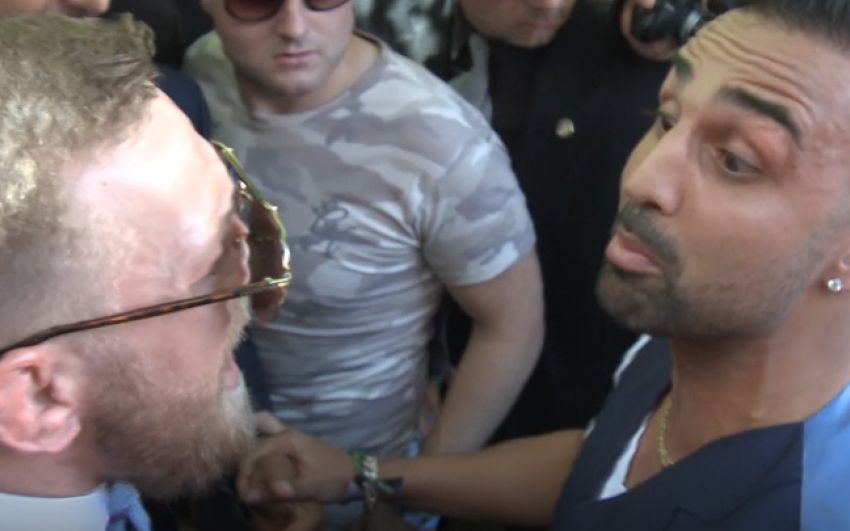 Малиньяджи наградил МакГрегора званием "самого никчемного бомжа в боевых видах спорта"