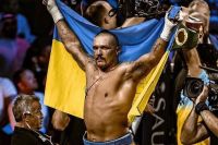 Усик обещает заехать в Крым с украинским флагом: видео