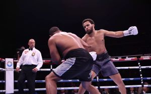 Итаума отказался от претендентского боя по линии IBF с Санчесом, право подраться с Фрэнком перешло к Торресу