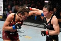 Вейли Жанг победила Йоанну Енджейчик в ожесточенном поединке на UFC 248