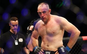 Алексей Олейник рассказал, как после UFC попал на РЕН ТВ