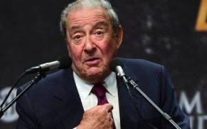 Боб Арум: "Гарсия и Линарес не верят в успех в бою с Ломаченко"