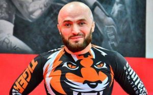Магомед Исмаилов отреагировал на слова Гаджиева о том, что он не хочет драться с Минеевым
