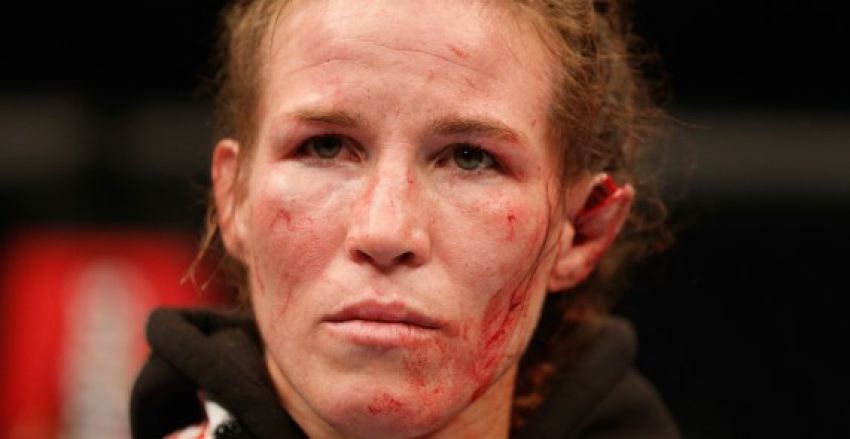 Лесли Смит подала жалобу на UFC