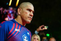 Алекс Перейра объяснил, почему не перейдет в бокс