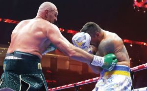 Тони Беллью ответил, может ли Фьюри победить Усика в реванше
