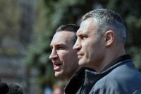 Виталий Кличко: "Отец учил нас с братом, что это большая честь для любого мужчины – отдать жизнь, защищая свою страну"