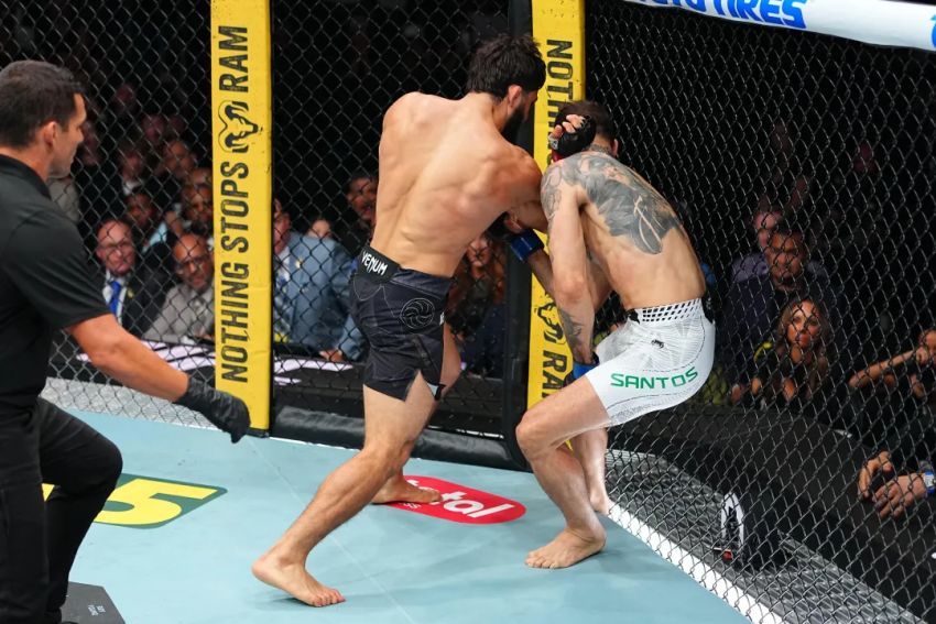 Арман Царукян брутально вырубил Маурисио Руффи на UFC 331