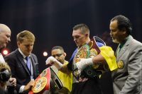 Александр Усик добровольно отказался от пояса IBF