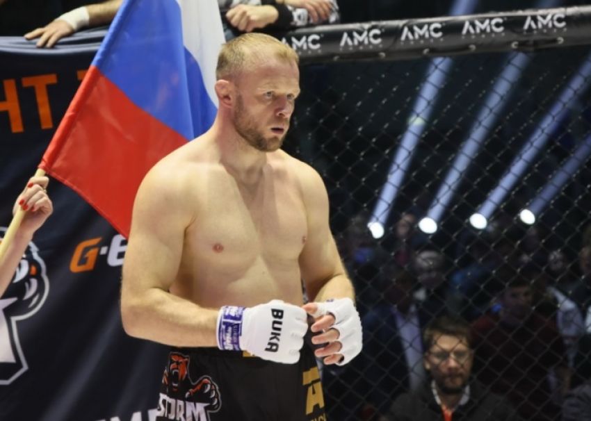 Персидский Дагестанец - о словах Шлеменко насчет UFC: "Ему, наверно, 45 лет. Молодой человек мог такие слова сказать, но не Александр"