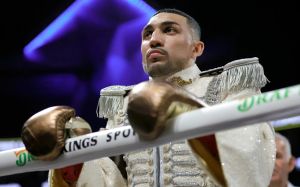 Теофимо Лопес задумался об отказе от титула WBA из-за назначения боя с Кэттералом