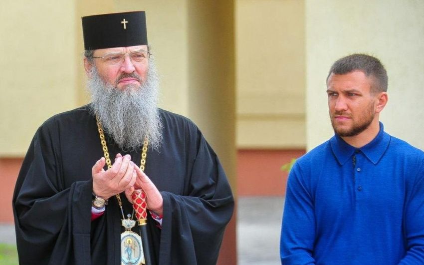 Василий Ломаченко рассказал, когда он осознанно стал верующим: "Случился момент, который поменял мое отношение к жизни и вере"