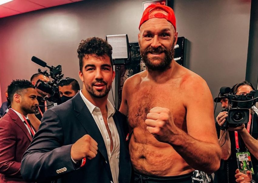 Компания Top Rank подписала еще двух именитых боксеров-любителей