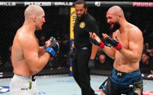 Арман Царукян отреагировал на поражение Чимаева от Стриклэнда