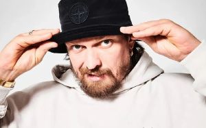 Александр Усик определился с двумя потенциальными соперниками по прощальному бою