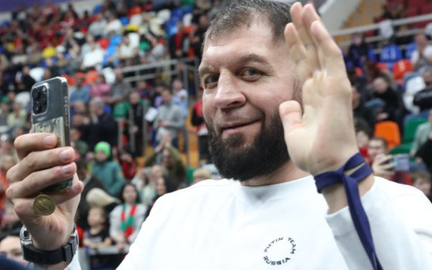"Не по-мужски". Василевский высказался насчет боя с Емельяненко