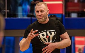 Сергей Харитонов назвал два самых интересных боксерских поединка в 2023 году