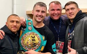 Василий Ломаченко поздравил Гвоздика: "Добро пожаловать в Клуб Чемпионов!"
