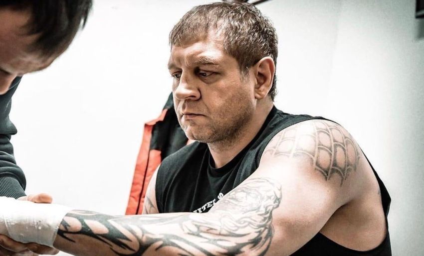 Менеджер Емельяненко: "Можно сказать, что реабилитация Александра подошла к концу"