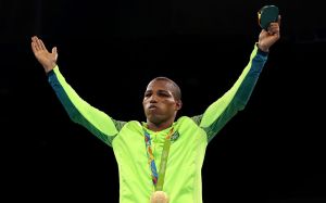 Олимпийский чемпион Рио подписал контракт с организацией Top Rank